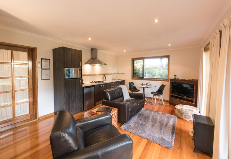 Bedroom 5, Parnella Accommodation, Kingborough