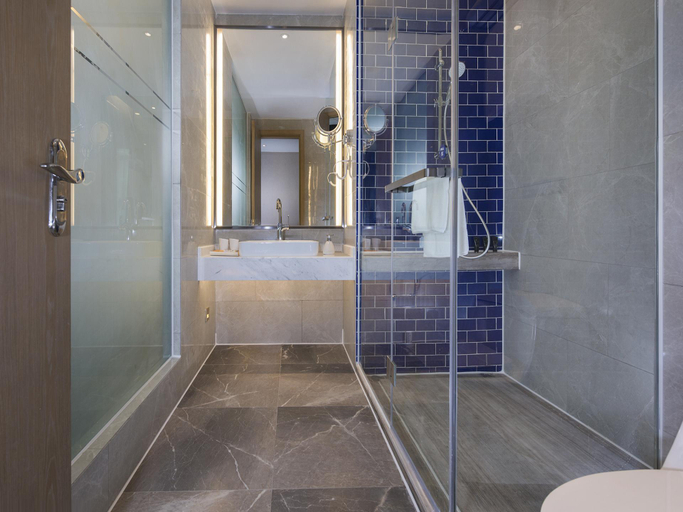 Bathroom 4, Kyriad Marvelous Hotel (Shenzhen Bao'an Center Baoti), Shenzhen