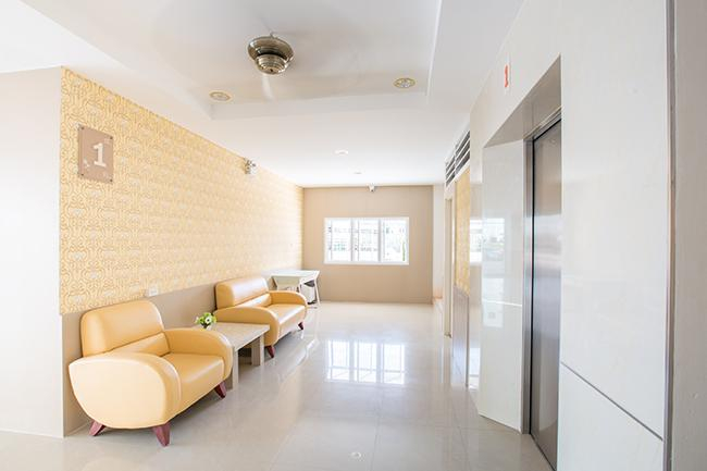 Bathroom 3, P.A. Thani Hotel, Muang Nakhon Sawan