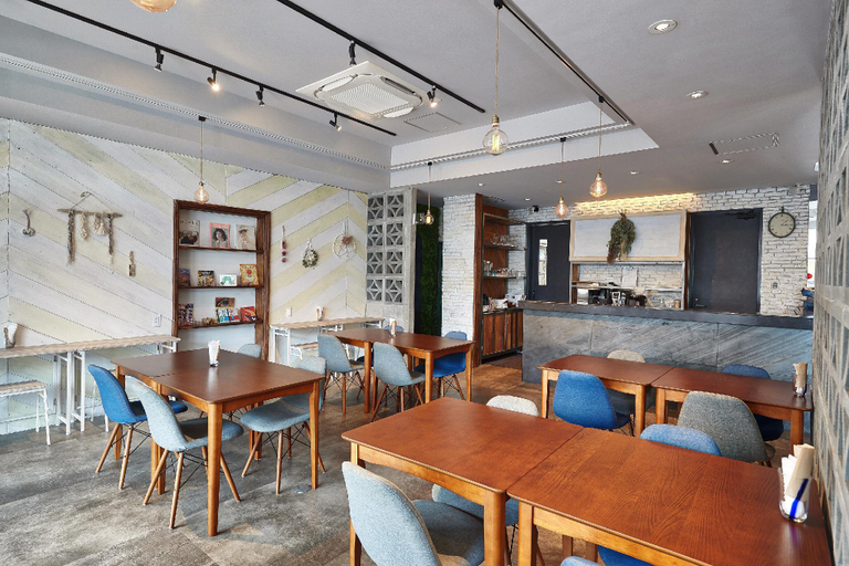 Others 5, Hotel 385, Miyakojima