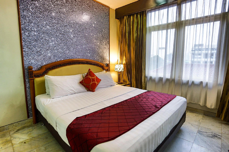 Johns Pardede Internasional Hotel, Central Jakarta