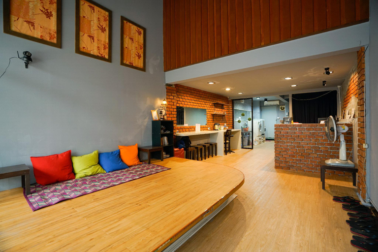 Others, The Urban Age Hostel, Bang Rak
