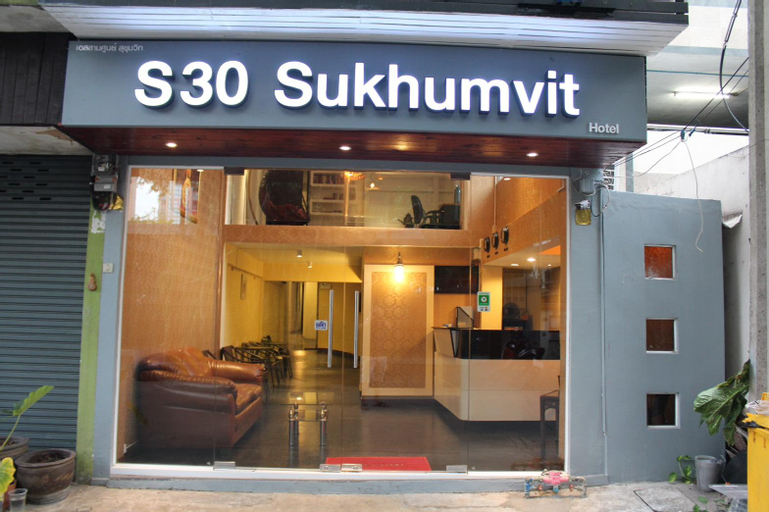 S30 Hotel, Khlong Toey