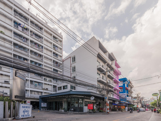 Exterior & Views 2, Sribumpen+, Yannawa