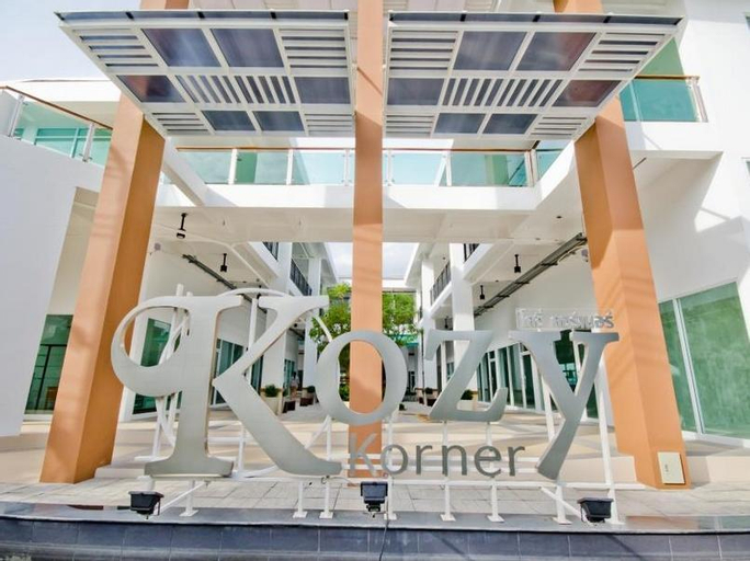Kozy Inn, Chom Thong
