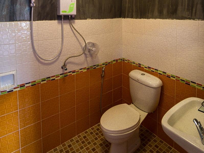 Bathroom 5, Chiang Rai Khuakrae Resort, Muang Chiang Rai
