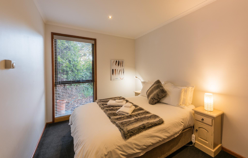 Bedroom 2, Parnella Accommodation, Kingborough