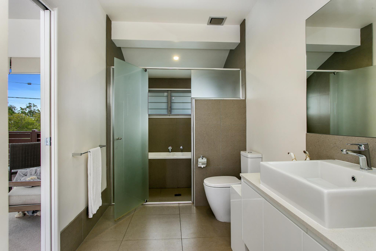 Bathroom 4, Aloha Byron Bay, Byron