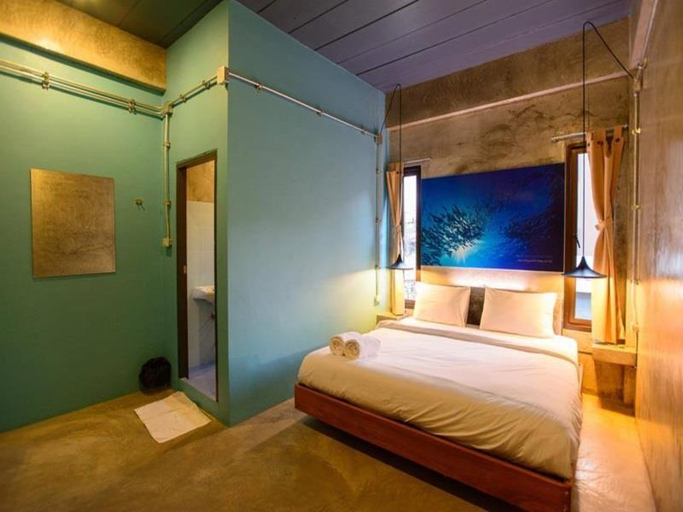 Bedroom 3, Seabox Hostel, Takua Pa