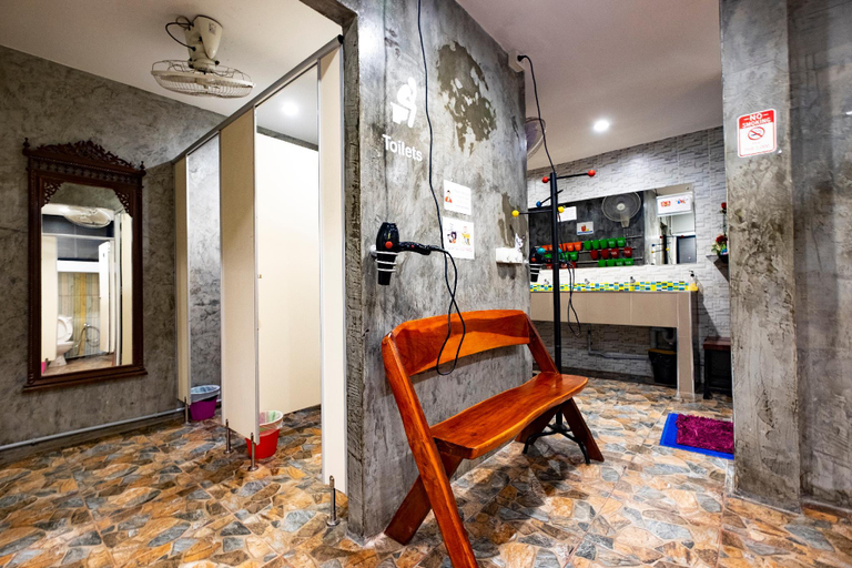 Others 5, Check-in My Hostel, Pathum Wan