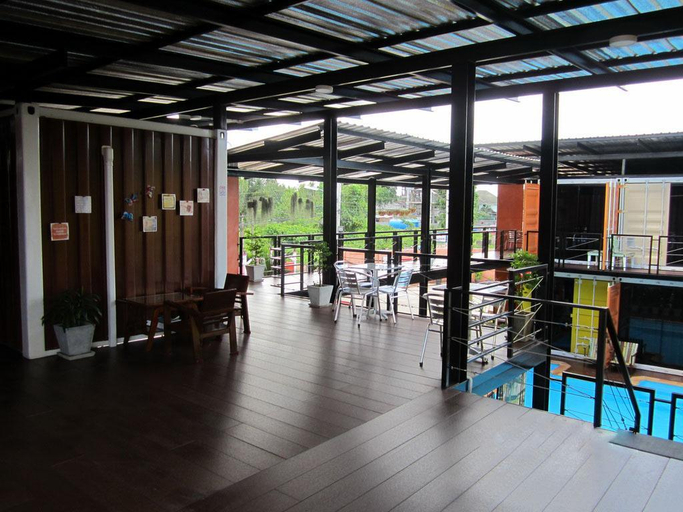 Public Area 4, Retro Box Hotel, Muang Chumphon