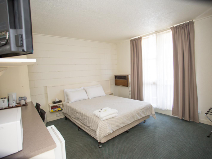 Bedroom, Corio Bay Motel, Corio - Inner