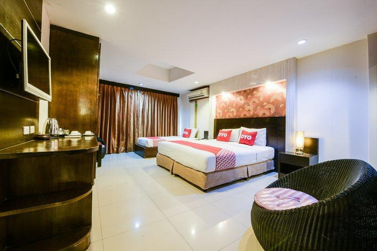 Bedroom 2, Tez Palace Hotel, Pattaya