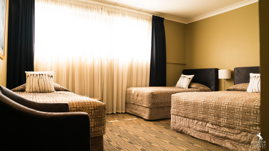 Bedroom 3, Windsor Castle Hotel, Maitland