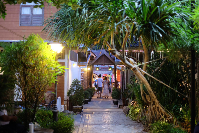 Exterior & Views 1, RoomQuest Amphawa Floating Market, Amphawa