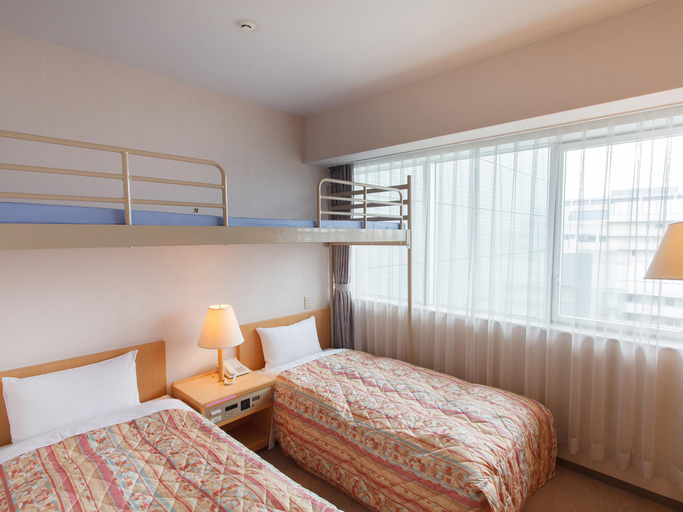 Bedroom 5, Osaka Academia, Osaka