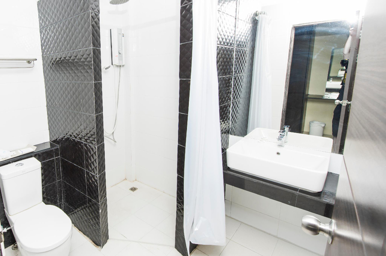 Bathroom 4, Green Mountain Resort, Muang Mae Hong Son