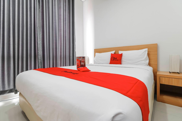 Bedroom 4, RedDoorz Plus near Kelapa Dua Kebon Jeruk, West Jakarta