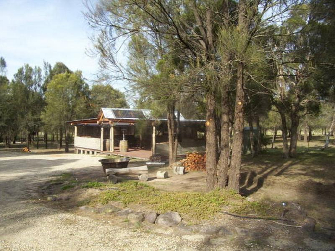 Exterior & Views 5, Serenity Grove Cottage Accommodation, Singleton