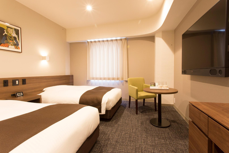 Bedroom 4, Osaka Riverside Hotel, Osaka