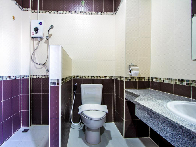 Bathroom 4, Mana Hotel, Muang Chiang Rai
