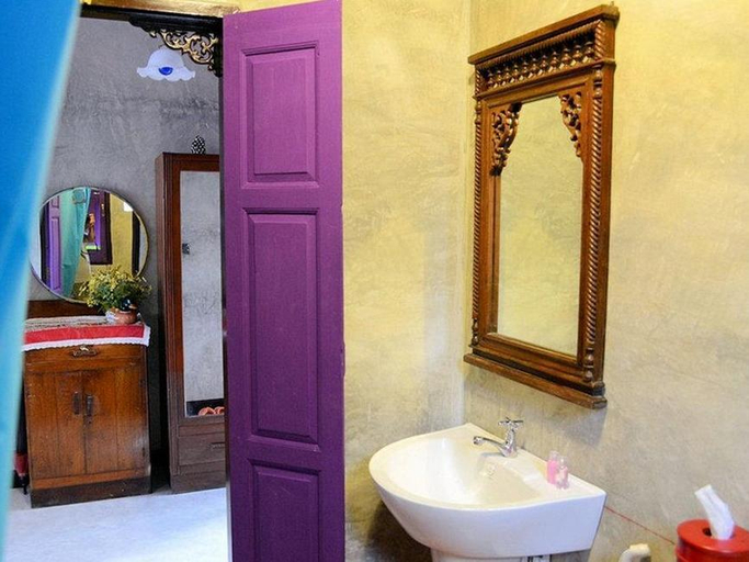 Bathroom, Bangluang House, Thon Buri