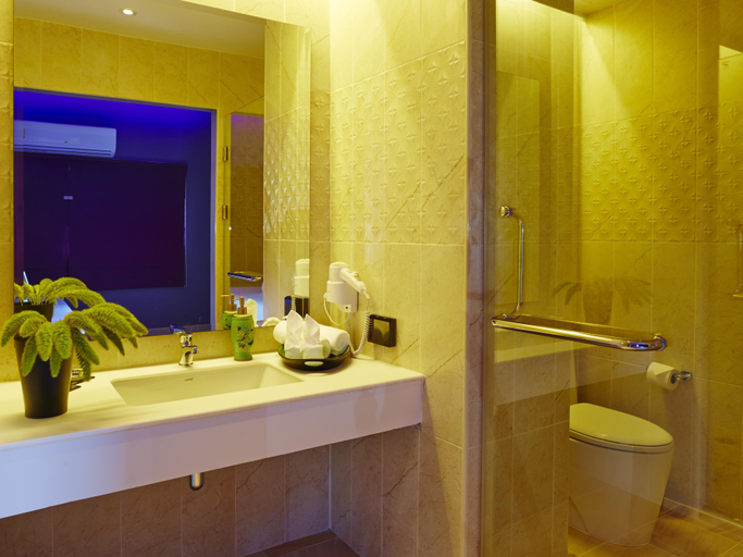 Bathroom, Tweet Tweet Nest Pattaya Hotel, Pattaya