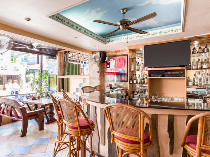 Food & Drinks 5, Summer Breeze Hotel, Phuket Island