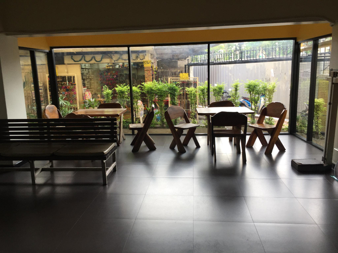 Public Area 2, Yes kaosan, Phra Nakhon