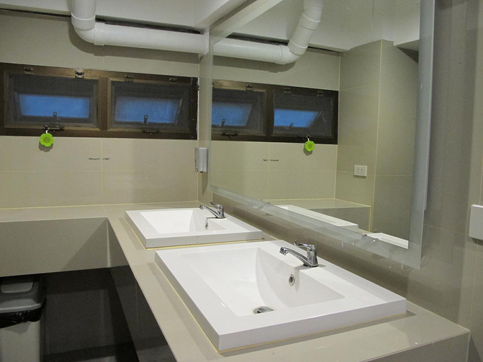Bathroom, CLOUD NINE LODGE, Ratchathewi