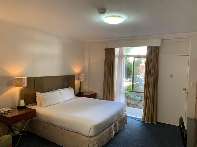 Bedroom 2, The Clan Terrigal, Gosford - East