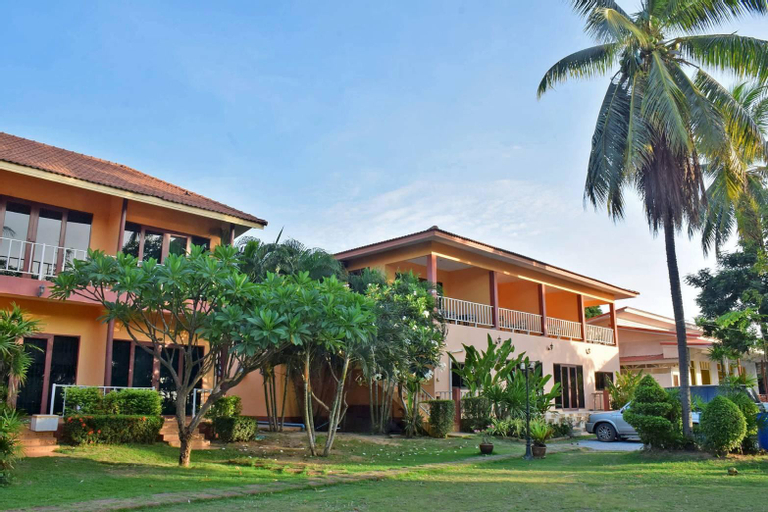 Pranmanee Beach Resort, K. Sam Roi Yot