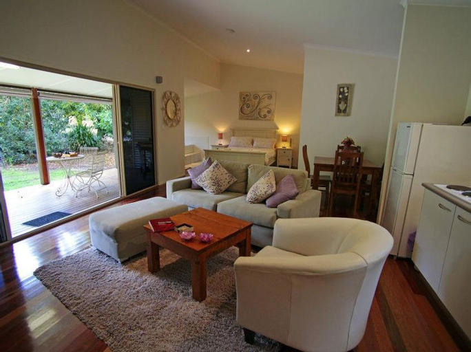 Dining Room, CrookNeck Retreat, Shark Bay