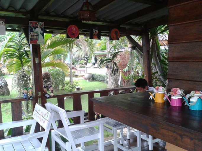 Food & Drinks 4, Bankrut Resort, Bang Saphan