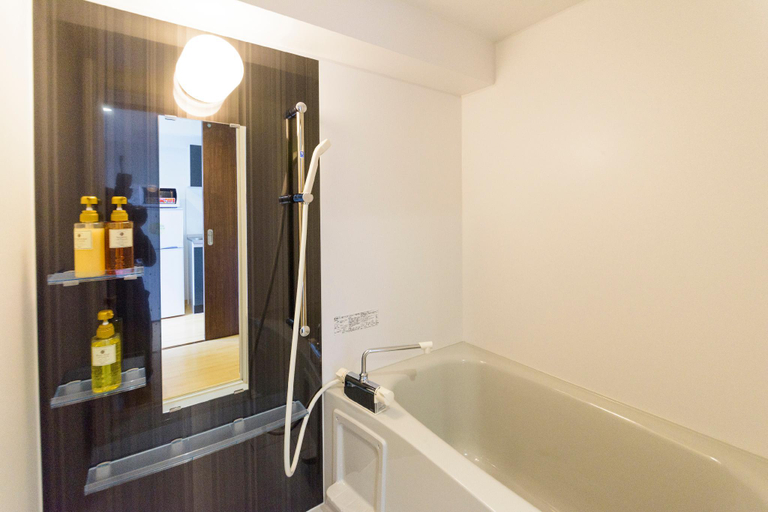 Bathroom 5, Mr.KINJO in SAKAEMACHI, Naha