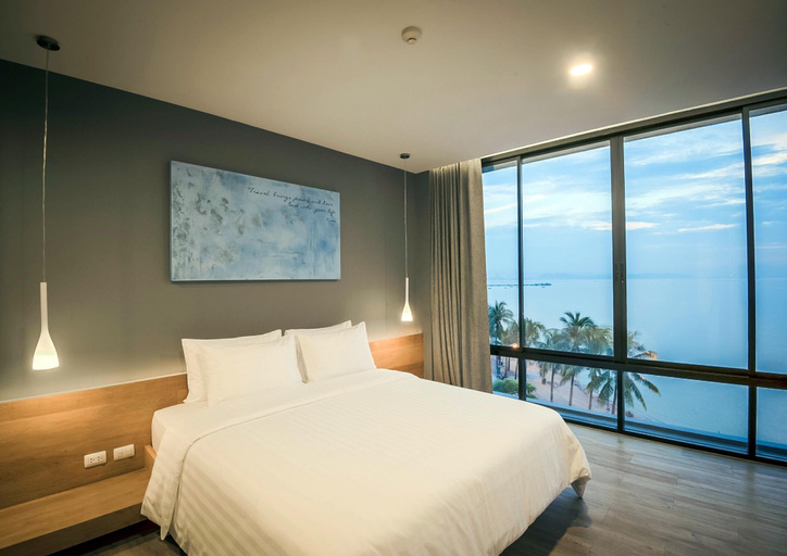Bedroom 4, Kalm Bangsaen Hotel, Muang Chon Buri