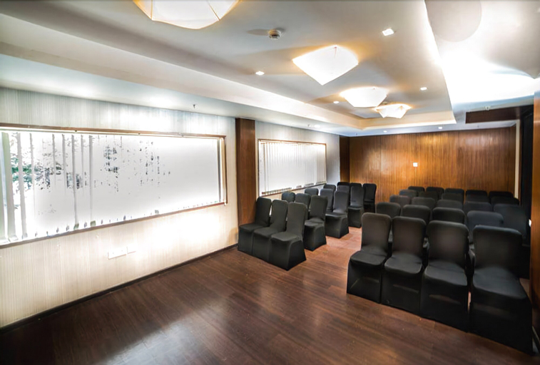 Public Area 3, Clarion Hotel Chennai, Chennai