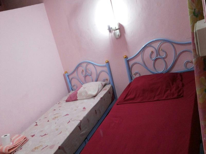 Bedroom 3, Canaan Guesthouse and Homestay, Muang Kanchanaburi