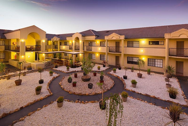 Exterior & Views 2, Best Western Plus Canberra Central Apartments, Canberra