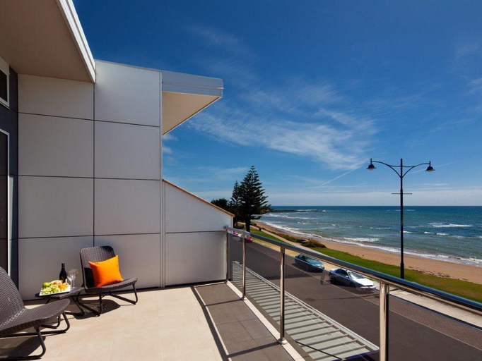 Bedroom, Penguin Waterfront Escape, Central Coast - Pt A