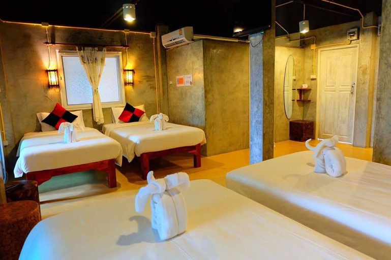 Bedroom 3, The Sun Resort and Restaurant, Muang Ranong