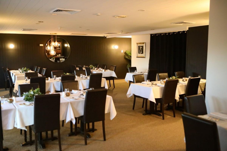 Food & Drinks 4, Orana Motel, Dubbo - Pt A