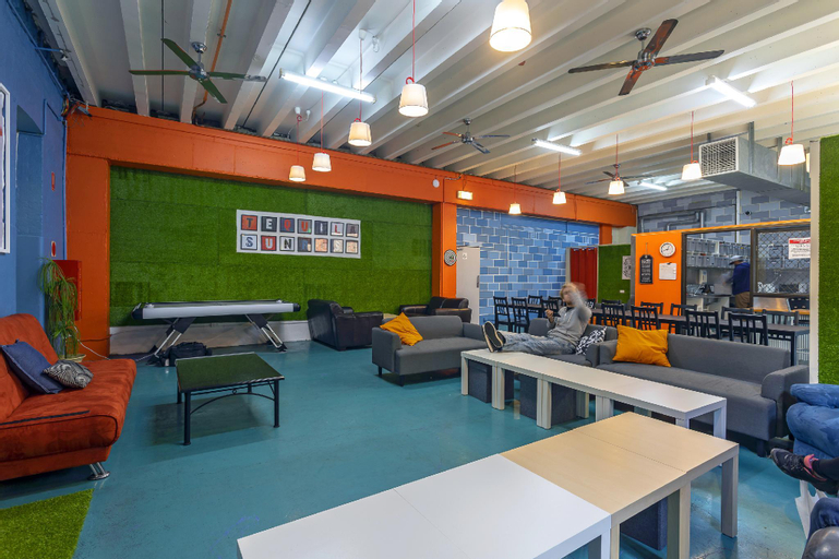 Public Area 2, Tequila Sunrise Hostel, Adelaide