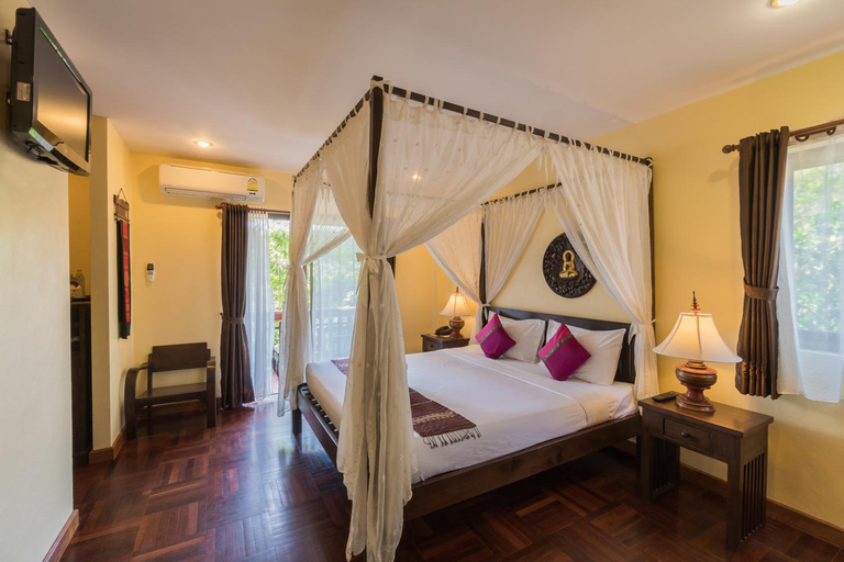 Bedroom 3, Coral Hotel, Bang Saphan