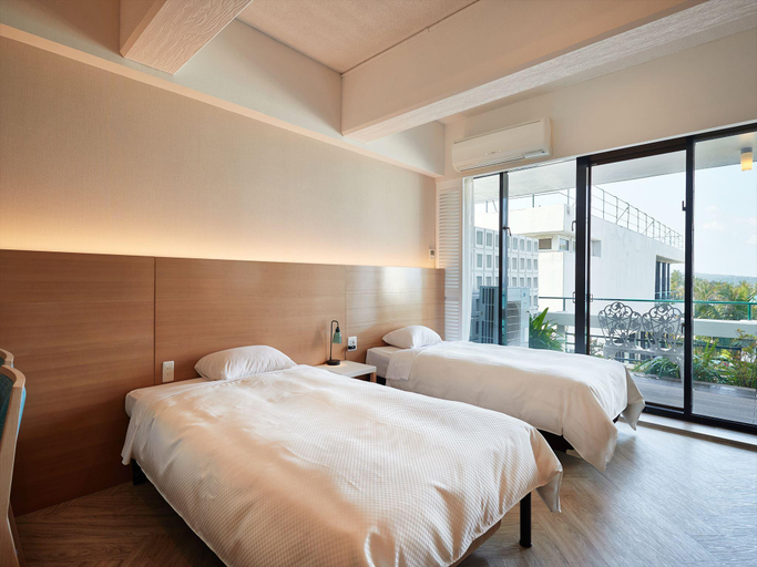Bedroom 5, Moon Beach Palace Hotel, Onna