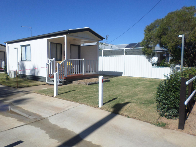 Exterior & Views 2, Warrego Hotel Motel Cunnamulla, Paroo