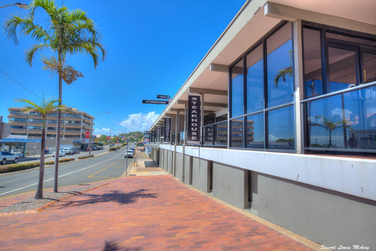 Exterior & Views 2, The Queens Hotel Gladstone, Gladstone