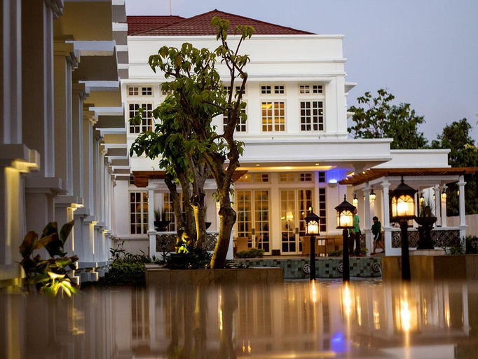Exterior & Views 3, Hotel Ammi Cepu, Blora