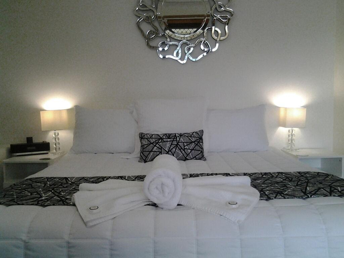 Bedroom, Karuah Motor Inn, Port Stephens