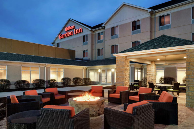 Public Area 2, Hilton Garden Inn Dubuque Downtown, Dubuque